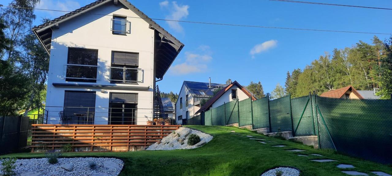 ליפנו נאד וויטאבו Apartmany Aktiv Lipno מראה חיצוני תמונה